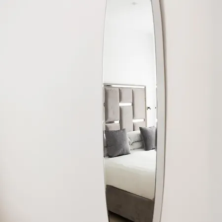 Yourhome - Aranci Prestige アパート *